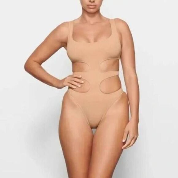 SKIMS MONOKINI SWIMSUIT NWT - Picture 1 of 10